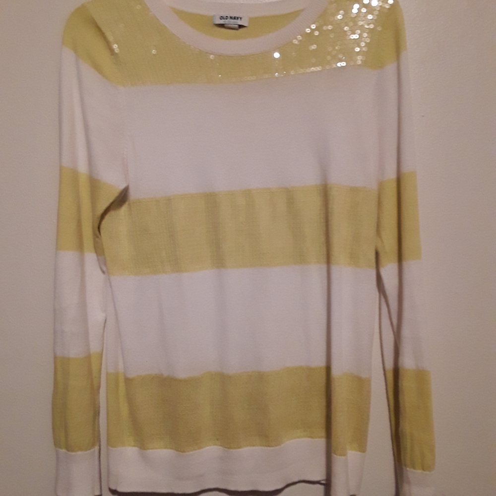 Old Navy long sleeved shirt
